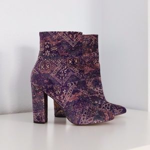 BCBGeneration Glam Velvet Ankle Boot Bootie Women's Size 7 Purple & Coral
